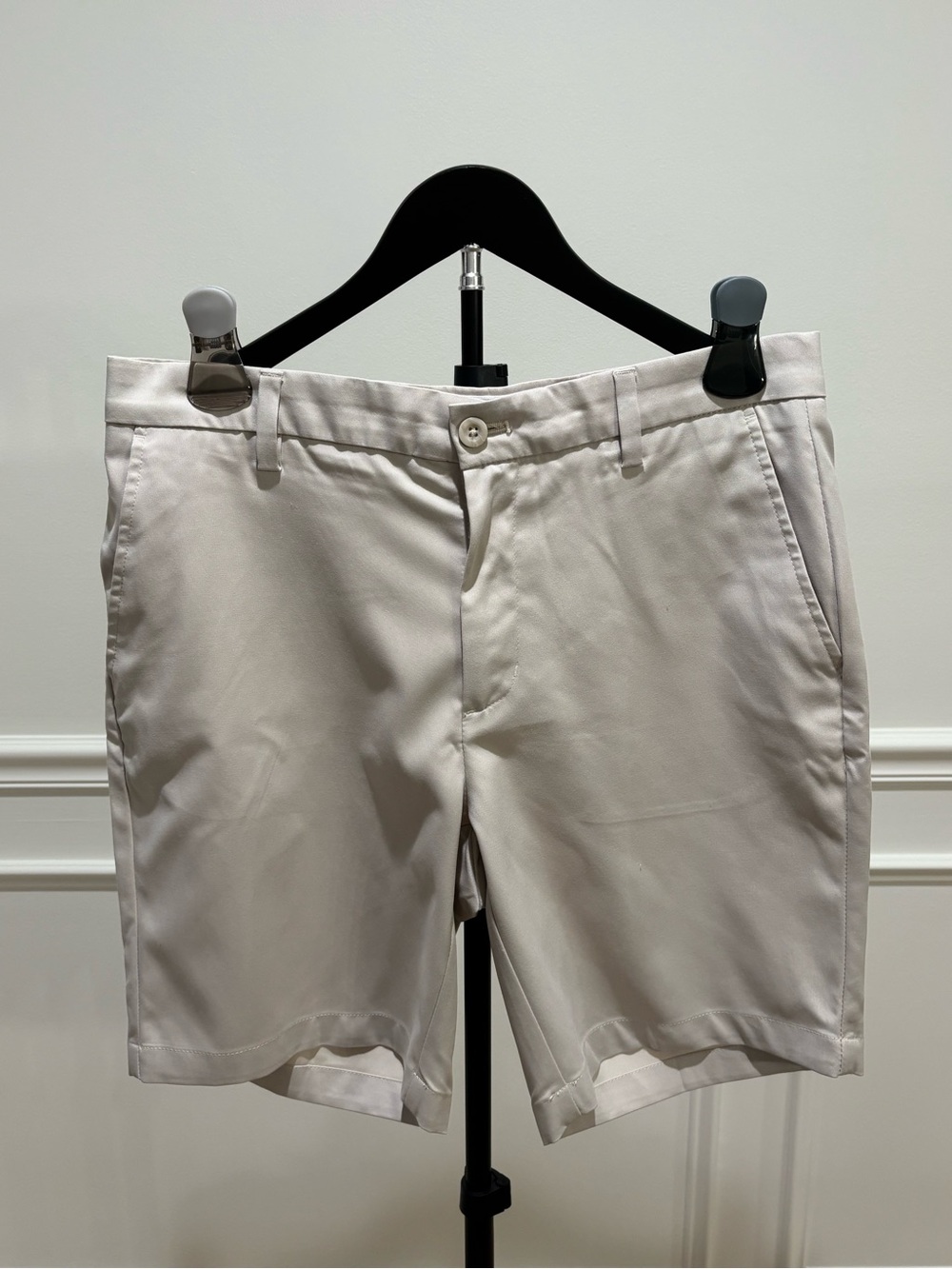 Men's Classic Cream Chino Shorts, SIZE 34